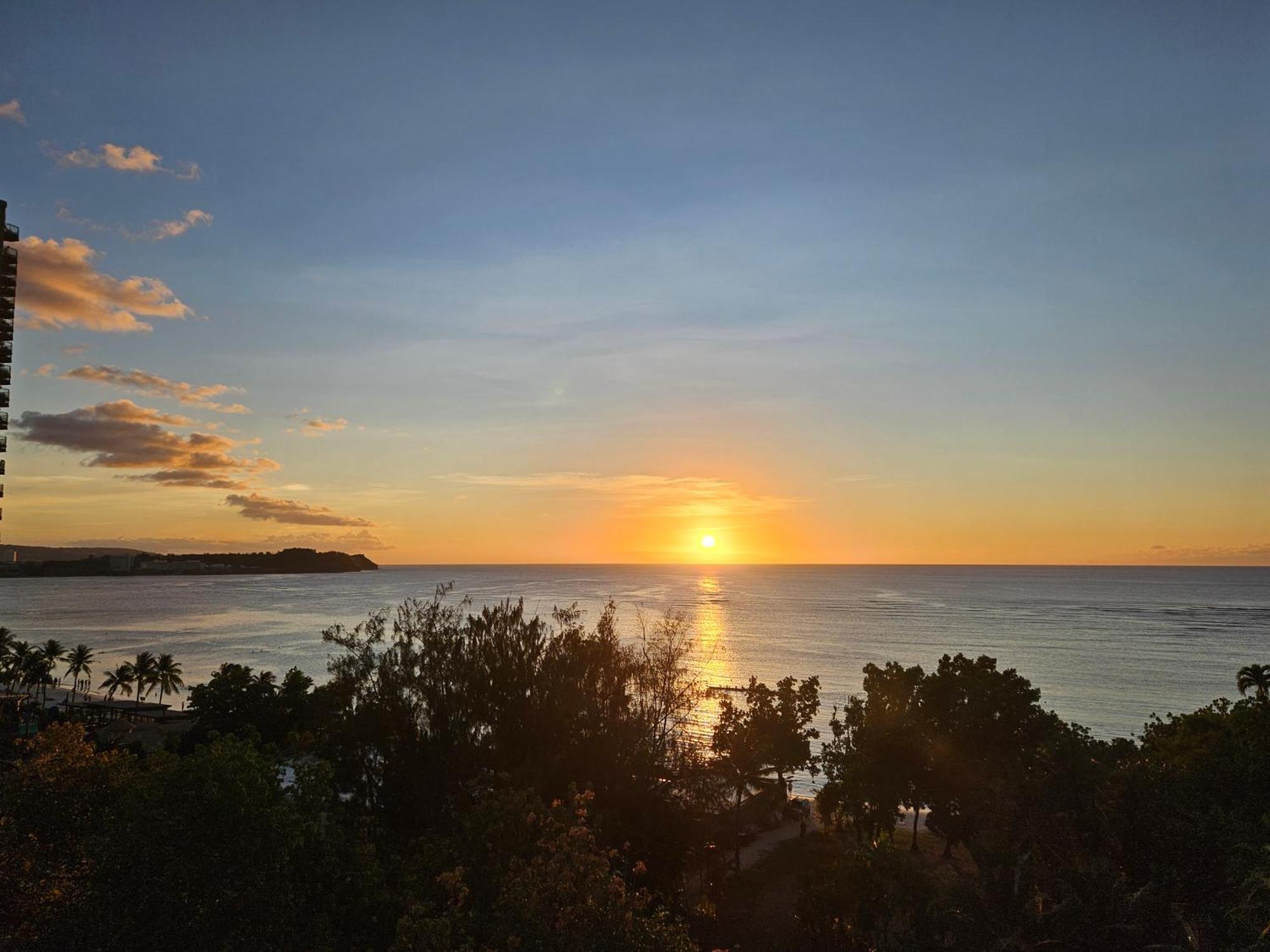 Guam Reef Hotel Tumon Eksteriør bilde